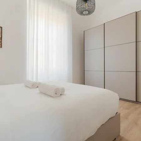 Guesthost - Modern Flat In Vigentino アパート *