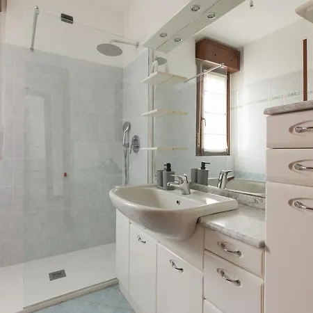 La Casa Di Marco - Luminoso A 2 Minuti Dalla Metro Apartment