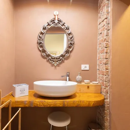 Appartamento Charm Two-room Bocconi Navigli Darsena *
