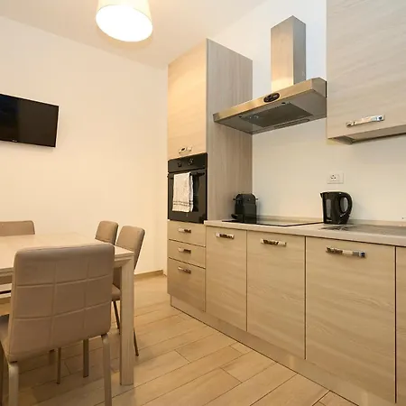 3 Flat, 15 Minutes From Navigli-humanitas * Milan