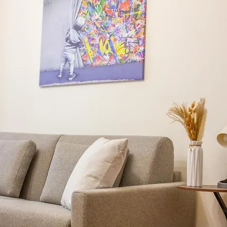 Apartment Luxurious 1bdr In Life, Sleeps 4