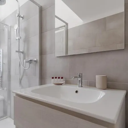 Appartamento Guesthost - Modern Flat In Vigentino