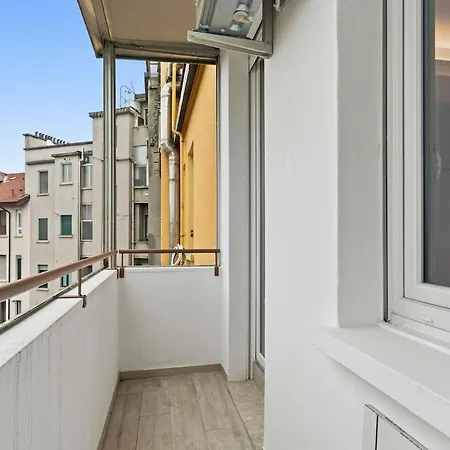 Premium With Balcony - Hospital Besta Апартаменты *