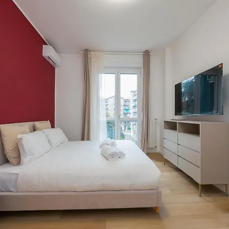 Luminoso E Moderno Vicino Metro Apartment Milan