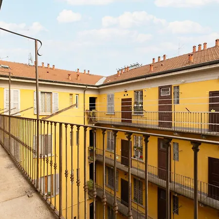 Charm Two-room Bocconi Navigli Darsena Apartament *