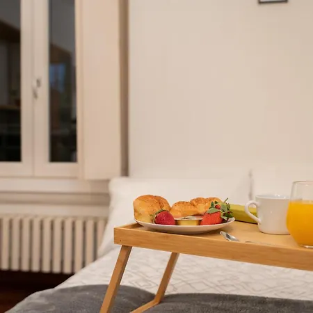 Duomo-bocconi-navigli Area, Elegant & Peaceful Retreat Апартаменты