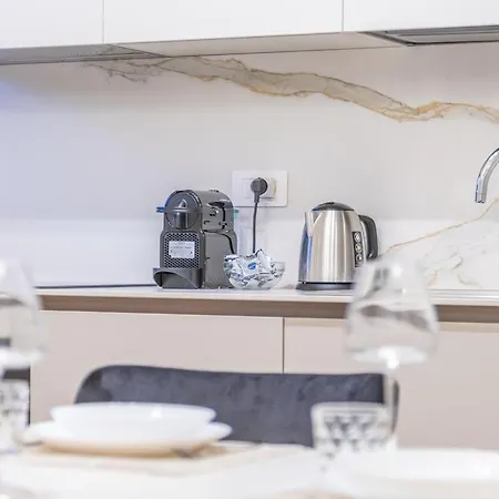 Διαμέρισμα Centre Luxury, 2bdr, Sleeps 5 Μιλάνο