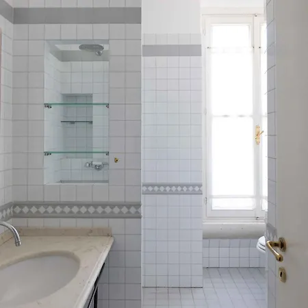 Bilocale Moderno Per 4 Vicino Mm Pasteur Via Venini Apartmán