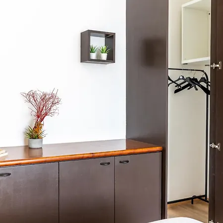 Torre Velasca - Duomo 5 Min Walk - 2 Bedrooms With 2 Bathrooms Apartament Mediolan