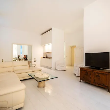 Center Luxury - Duomo 5 Min - Wifi 公寓 *