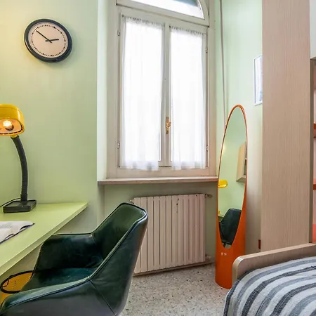 Three-room Flat With Balcony In Porta Romana Milão