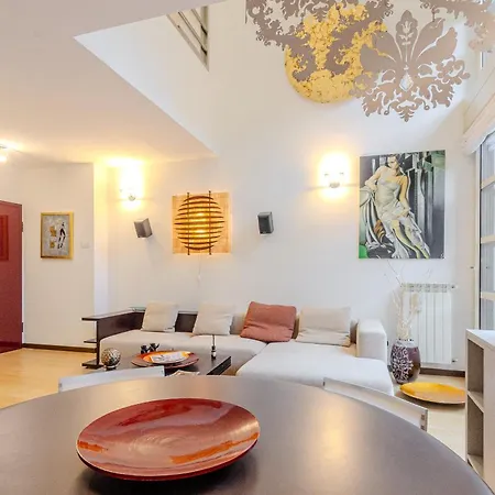Isola Oasis - Loft With Garden & Free Private Garage Daire