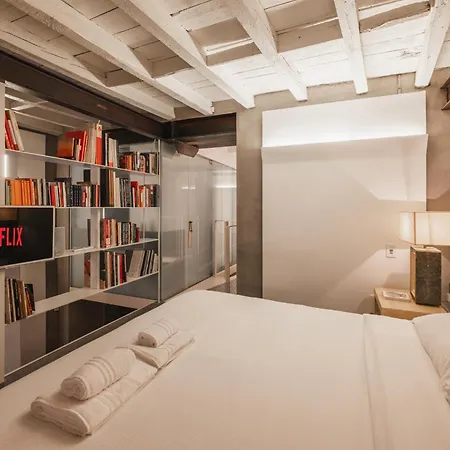 Prestige Exclusive Loft - 500 M Duomo شقة ميلان