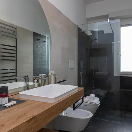 I-host - Bronzino 7 * Milan