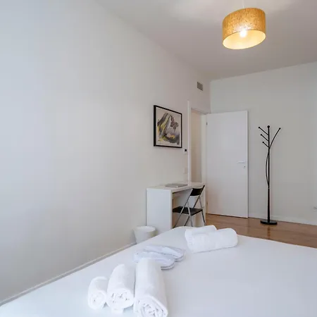 Elegant And Modern In 아파트 *