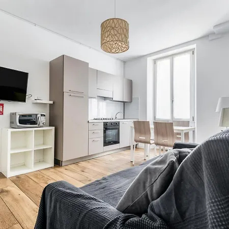 Stayeasy Fara12 - Station & Downtown Walking Distance Апартаменты *