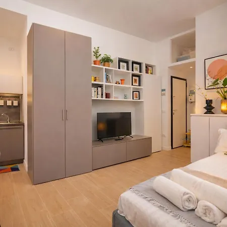 公寓 Comfy & Chic Near Universita Iulm & Famagosta-ideal For Work