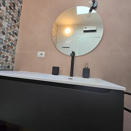 La Contessa - Prada E Bocconi * Milano