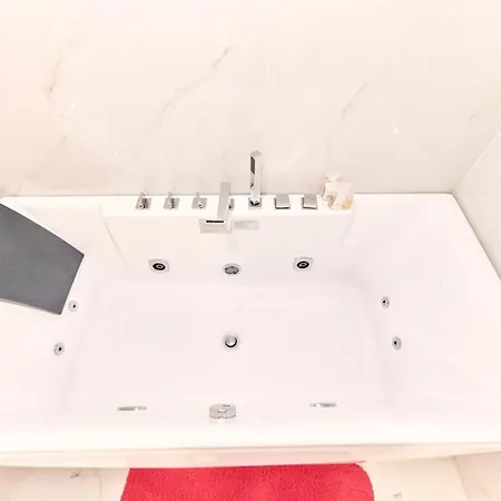 G Luxury Platinum&gold Red Metroline To Duomo Appartement