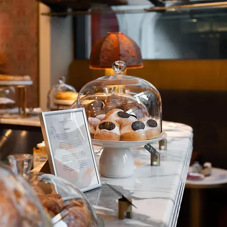 Отель Palazzo Touring Club Milan, A Radisson Collection 5*