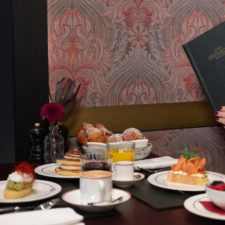 Отель Palazzo Touring Club Milan, A Radisson Collection Милан