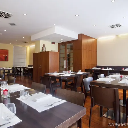 Garibaldi Station By Ihg Milánó