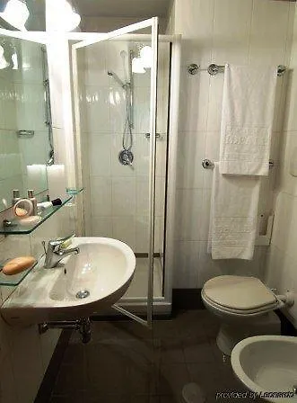 Ideale 3* Milán