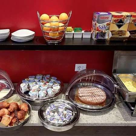 ホテル Oasi Village 3*