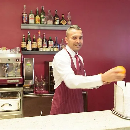 فندق Oasi Village 3*