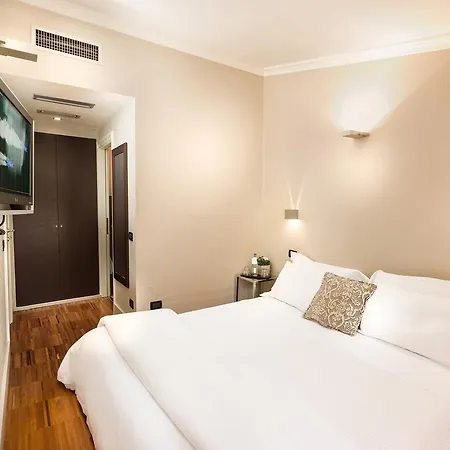 Townhouse 12 Hotel Milán