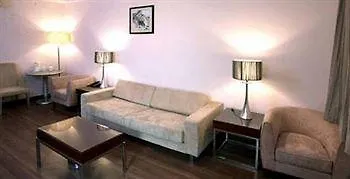 Huaxia Hotel Milan