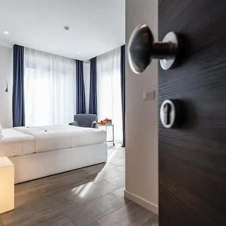 Pensionat Made To Measure Business Milano