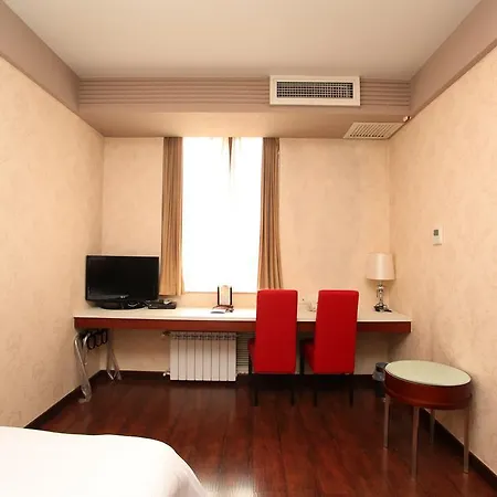 Huaxia Hotel 4*
