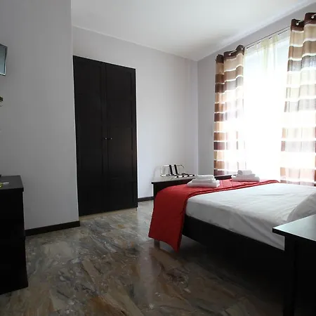 Milanorooms Bacone Self Check-in بيت ضيافة ميلان