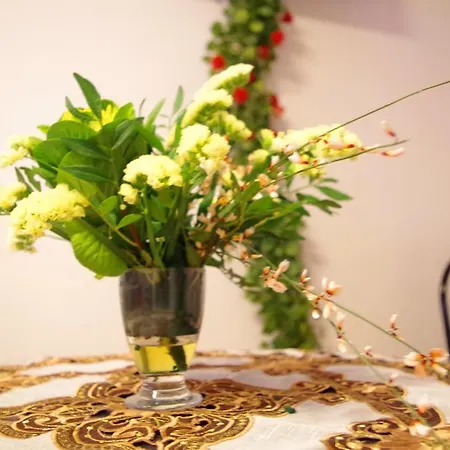 Centrale Ξενοδοχείο *