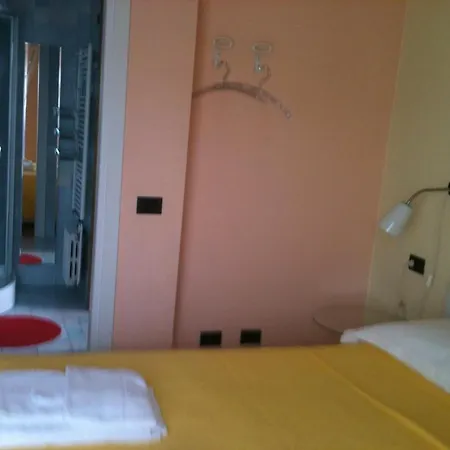 Ripa Del Naviglio * Milán