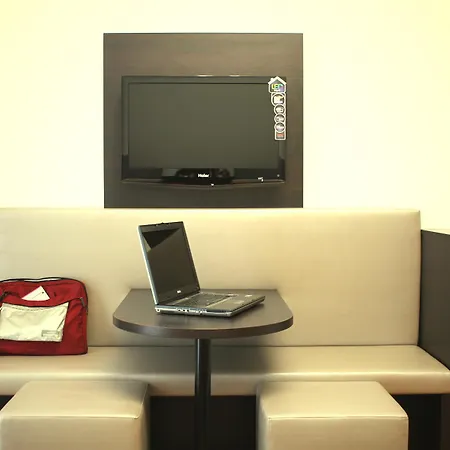 New Generation Chic Sempione Hostel *