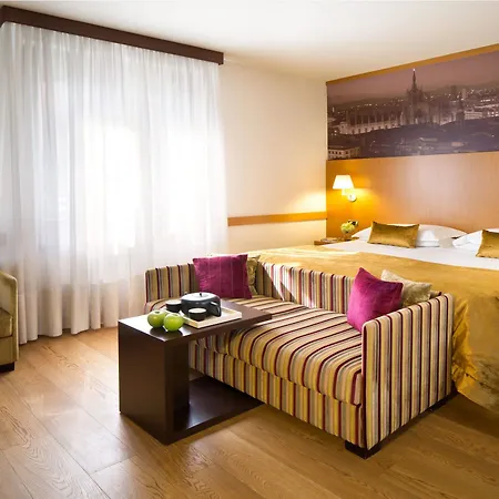 Szálloda Starhotels Tourist 4*