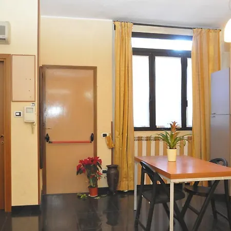 Le Di Raffaele Guest house Milan