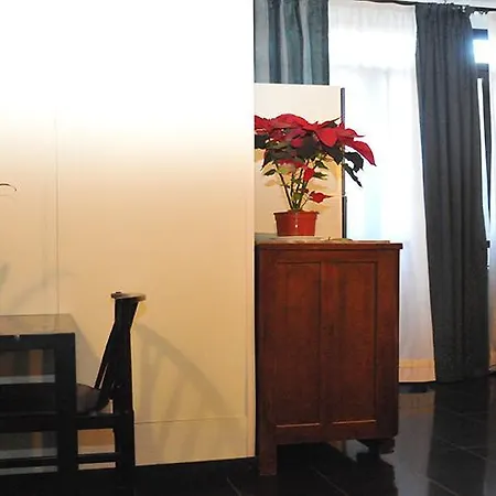 Le Di Raffaele Guest house Milan