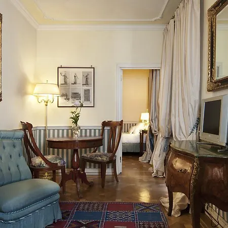 Petit Palais De Charme Hotel