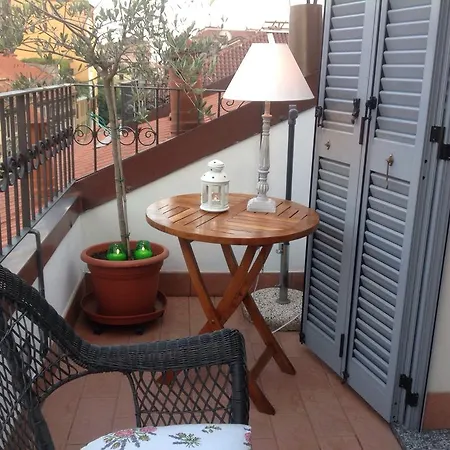 Pied A Terre With Terrazza In Center Apartment *