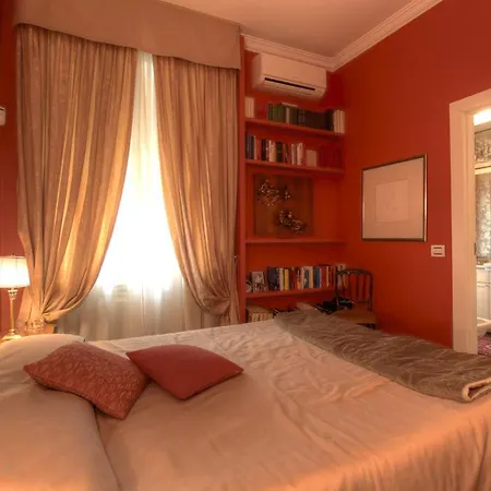 Luini 8 * Milan