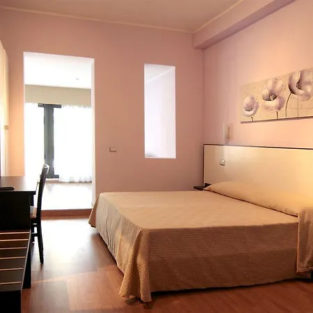 Ξενοδοχείο Faenza *