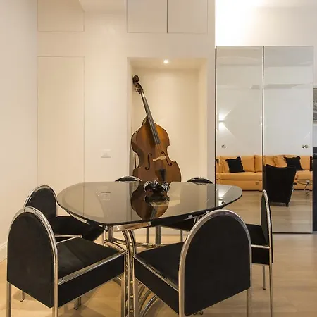 شقة Bnbutler - Broletto 39 - A Few Steps To The Duomo And La Scala