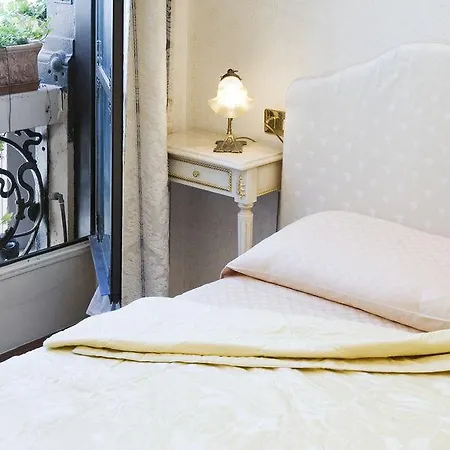 Apartment Glamour *