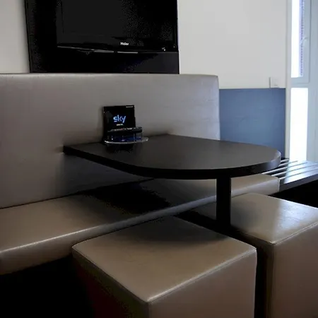 New Generation Chic Sempione Hostel Milan