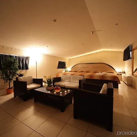 Sechi With Parking 3* Milão