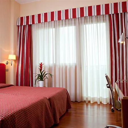 Unaway & Quark Due Aparthotel 4*