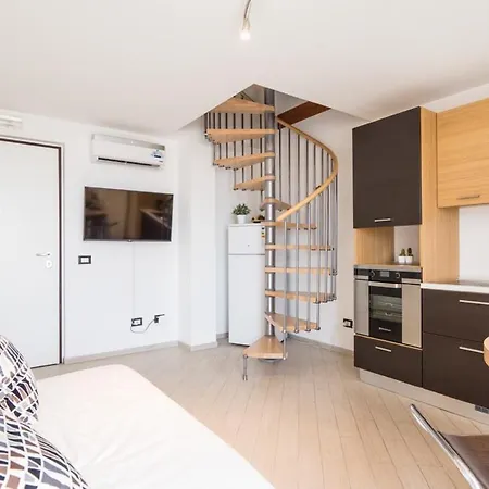 アパート Navigli-Bocconi Roof Terrace Apartment